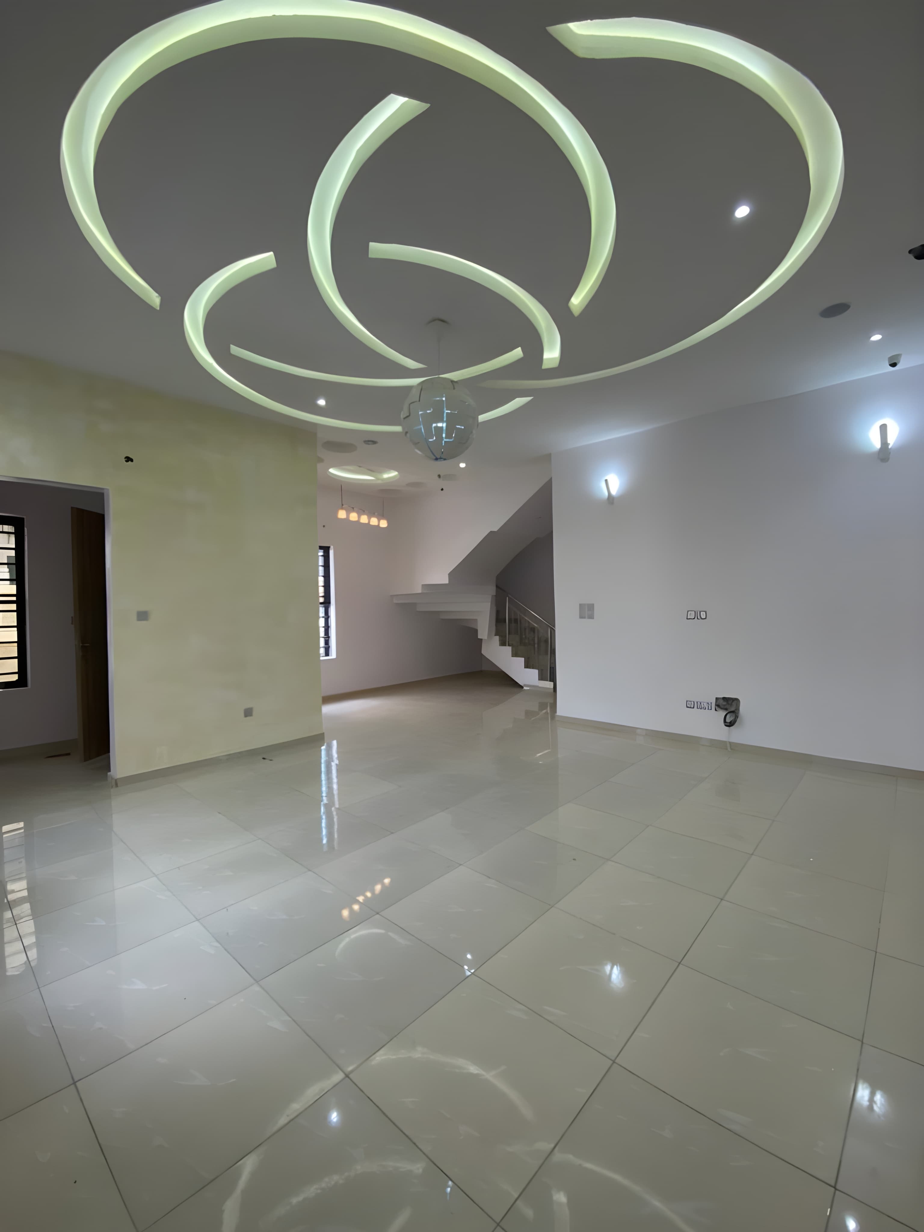 3 in 1 FULL DETACHED HOUSES